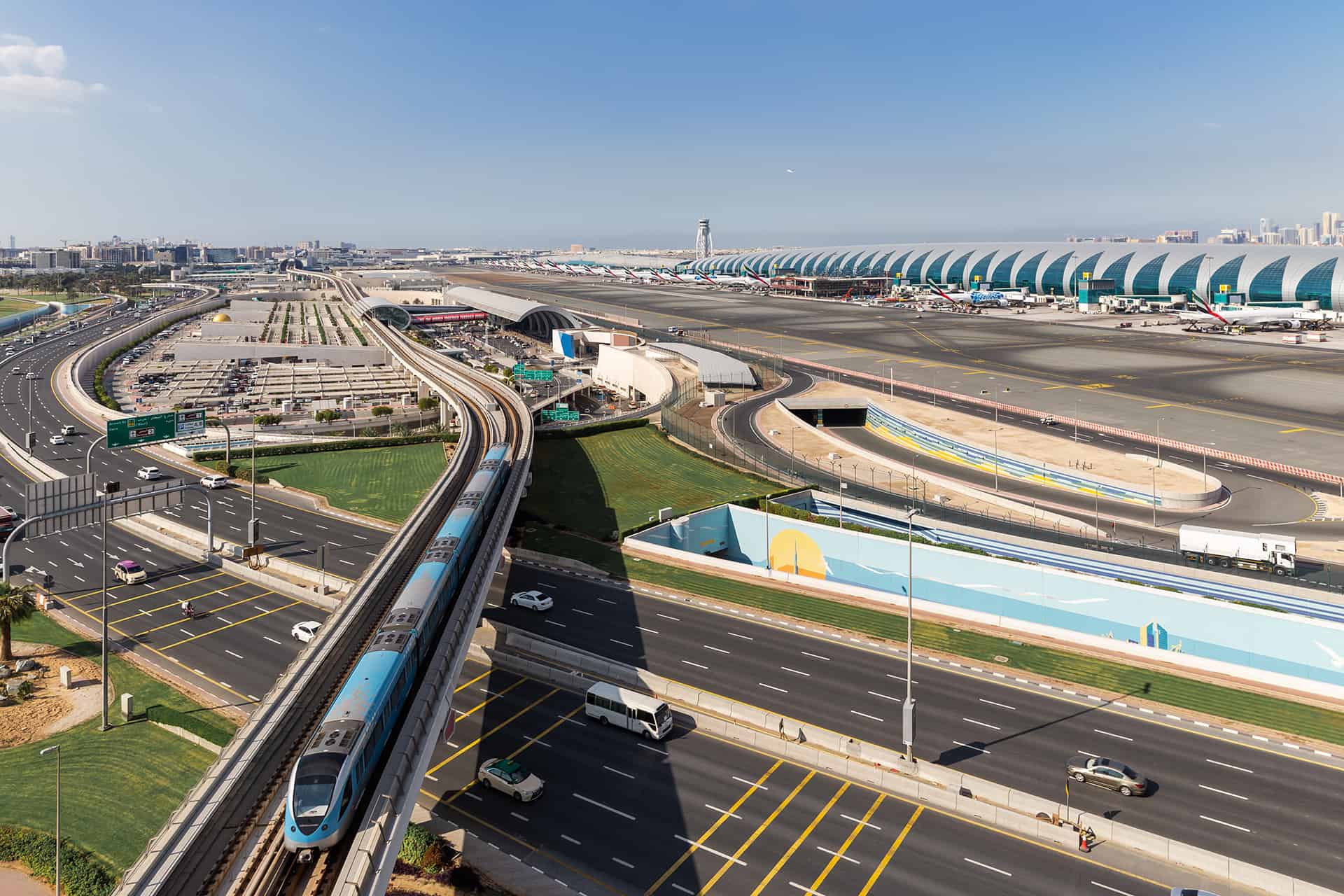 vue aerienne aeroport dubai vue aerienne aeroport dubai